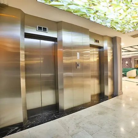塔克西姆狮子酒店及水疗中心 酒店 4*