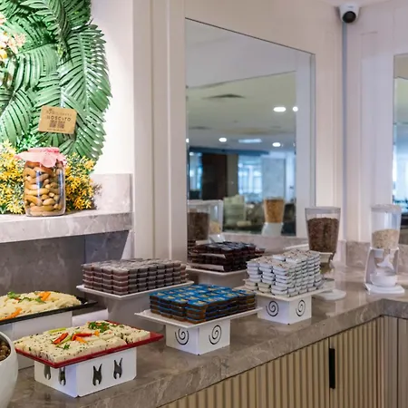 Four Sides Taksim Lion Hotel&spa מלון 4*